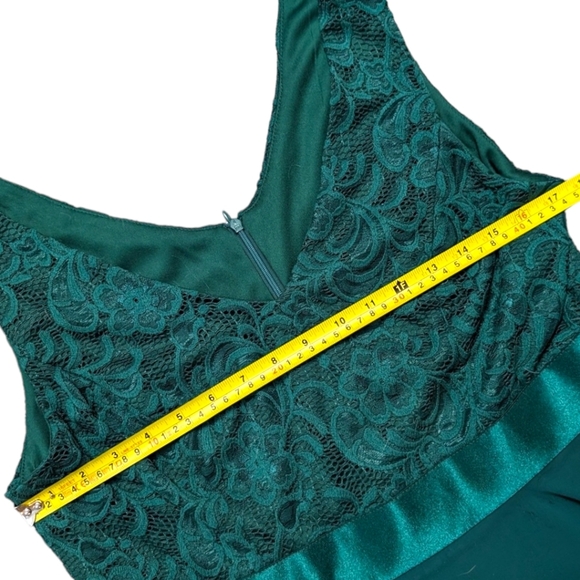 Beauty Emily | Emerald Deep V-Neck Lace Top Midi Length Flowy Skirt Formal Dress - Picture 11 of 12